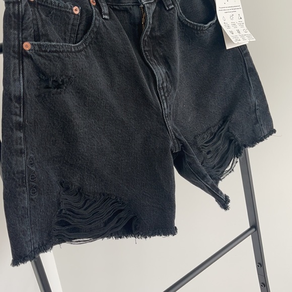 ETICA DENIM Skylar Cutoff Short - Obsidian - Picture 4 of 6